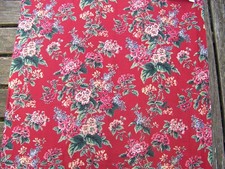 2 ANTIQUE BRIGHT SHADES RED FONS FLORAL COTTON FABRIC COUPONS - TIS 240