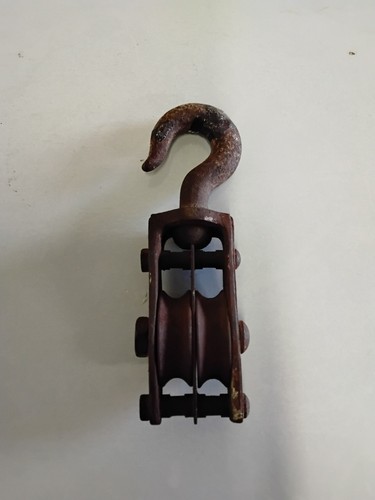Ancienne poulie - ancienne,