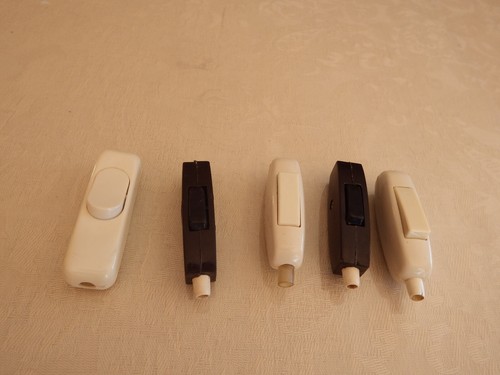 Lot interrupteurs en - de, 5