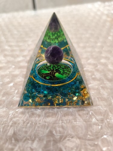 Pyramide orgonite 5cm - pyramide, arbre