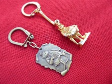 LOT : ANCIEN PORTE CLEF CLES