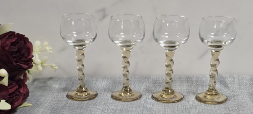 Petits verre liqueur - verre, a