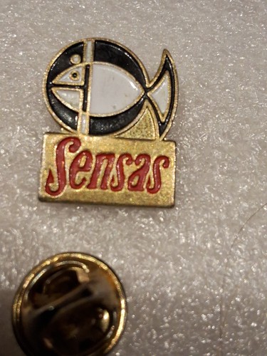 Pin sensas pêche pêcheur - pin's., sensas.
