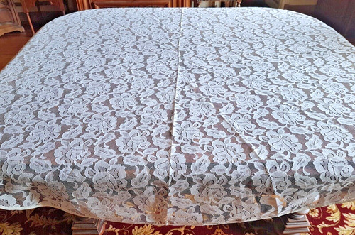 Nappe ovale dentelle - en,