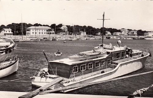 Hyeres port les quais - les,