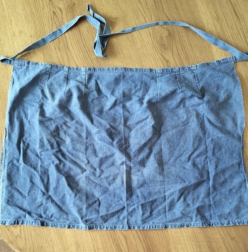 Ancien petit tablier - petit,
