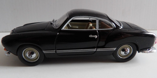 Karmann ghia coupé - 1/43,