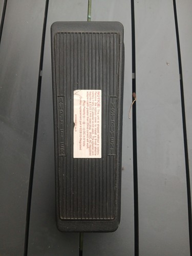 Dunlop cry baby gcb wah - cry,