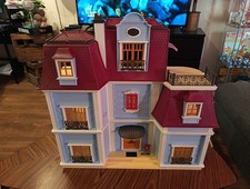 Maison Playmobil 70205 Avec Meubles Et Figurines