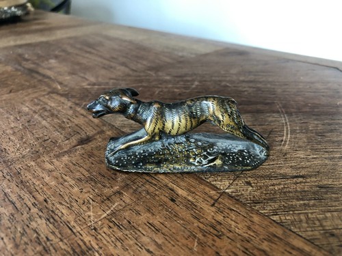 Petit chien courant bronze - petit,