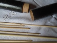 Antique knitting needle door + needles + hooks bone or other?