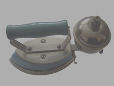 Fer à repasser ancien