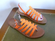 NEUVES SANDALES NU PIED  MARQUE  LES TROPEZIENNES  CUIR VERNI ORANGE T 41