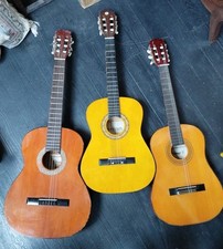 Lot 3 Guitares Dans Leur Jus