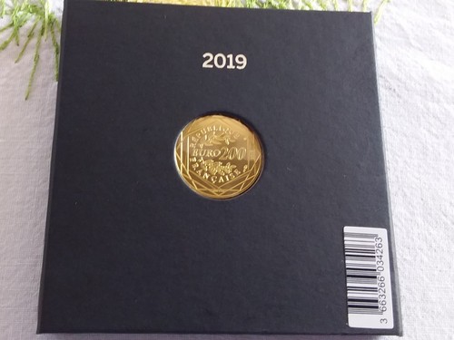 200 euros pièce - or.,