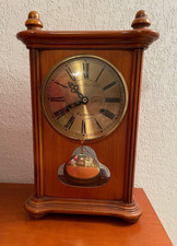 Horloge carillon en bois à