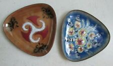 Lot of 2 Unbranded Ceramic Glazed Triangular Shaped Cups