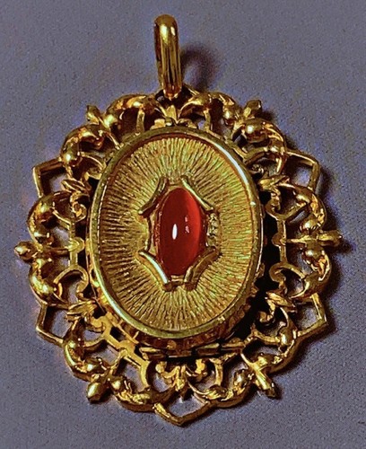 Ancien pendentif porte - , photo