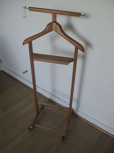 Valet chambre muni de - chambre,