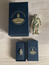 Clé USB Et Pins Omega