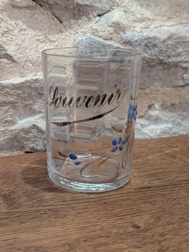 Verre gobelet en - /,