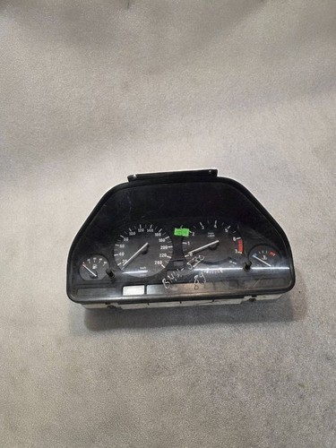 1377396 bmw e34 - 5, essence