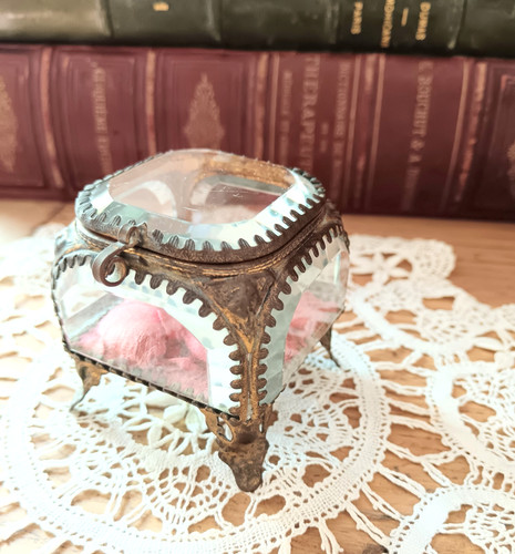 Ancienne boîte bijoux en - à,