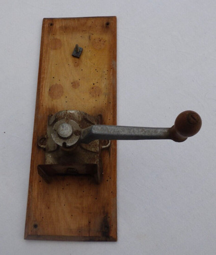 Ancien support pour moulin - ancien,