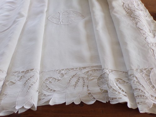 Grand drap lin broderie - grand,