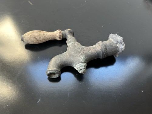 Robinet ancien - robinet,