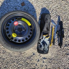 kit roue de secours et cric