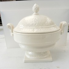 * VILLEROY & BOCH SOUPIERE ANTOINETTE WHITE 250th ANNIVERSARY LIMITED EDITION