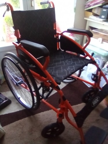 Fauteuil roulant pliable - pliable, neuf