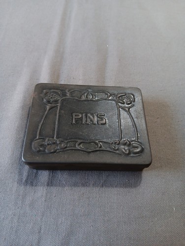 Ancienne boite publicitaire - ancienne,