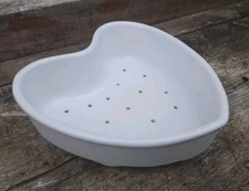 MOULE A FROMAGE FAISSELLE