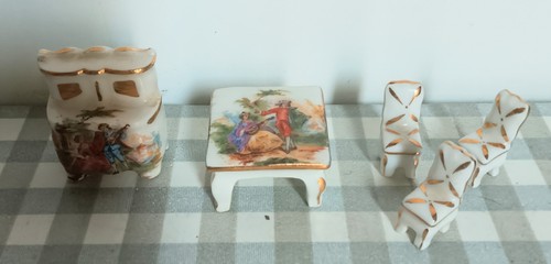 Petit lot mobilier - de,