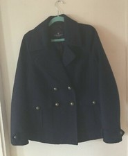 AMERICAN EAGLE OUTFITTERS