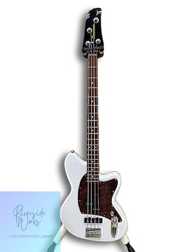 Guitare basse électrique