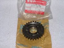 New Suzuki TS-125 RG-125 GAMMA 3rd Driven Gear P/No. 24331-48700-48701