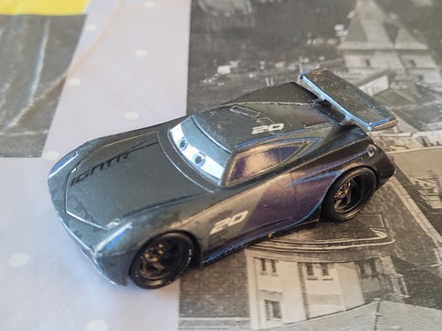 Voiture mattel disney pixar - voiture,