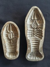 2 ANCIENS MOULES À CHOCOLAT