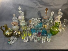 Lot de divers petits verres et