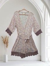Jessica Simpson Robe Women’s Size Medium Pink Paisley Print Crochet Trim Belted