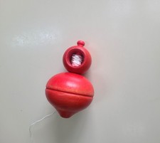 Toupie en bois à lanceur en