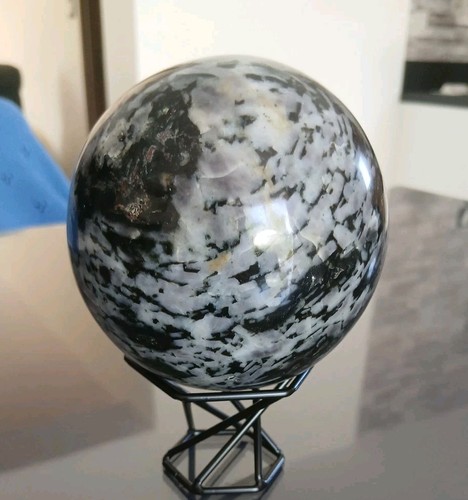 Sphère gabbro merlinite