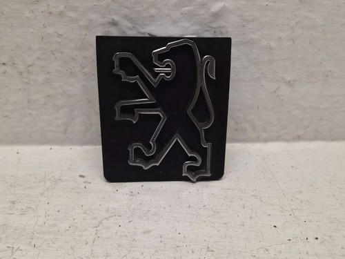 Insigne peugeot sur - peugeot, calandre