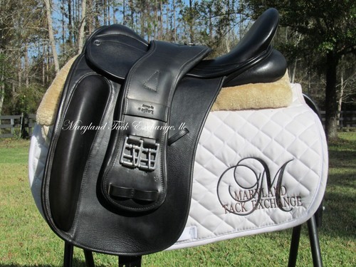 County perfection dressage - 17",