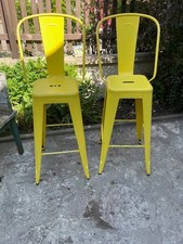 Paire de Tabourets  hauts  Tolix avec dossier