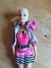 Poupée Barbie caméra "culte"