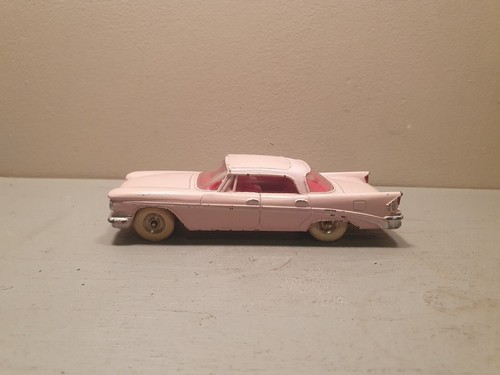 Chrysler saratoga dinky toys - chrysler,
